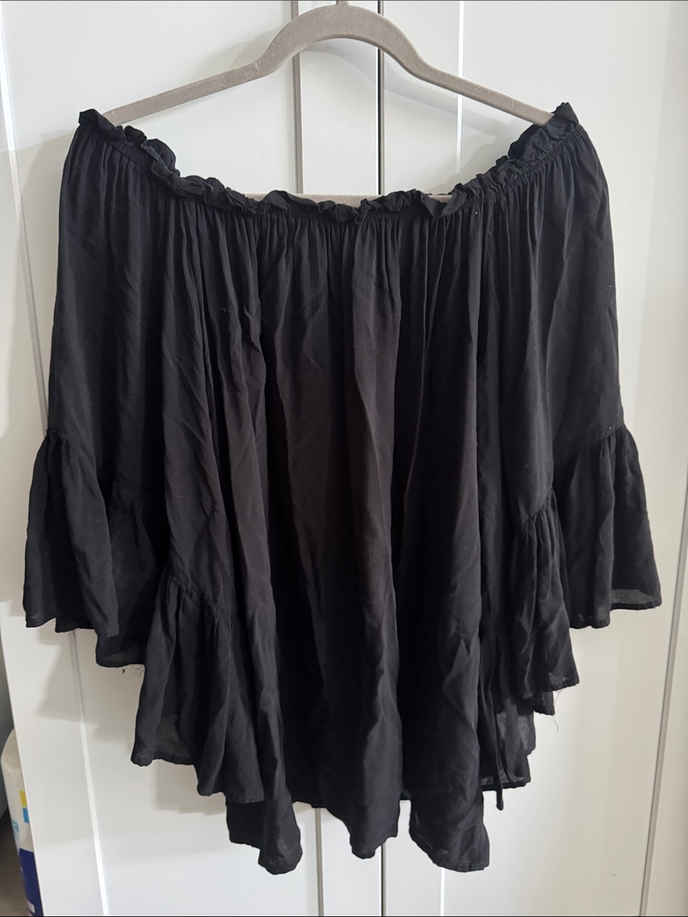 Elan Black Off-The-Shoulder Ruffled Bell Sleeve Blouse Flowy
